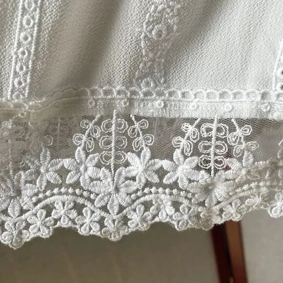 Anthropologie Leith White Lace High Neck Top with Eyelet Cut Outs (Size: Small) - Picture 9 of 16